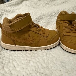 Nike Kids Tan Sneakers 8c